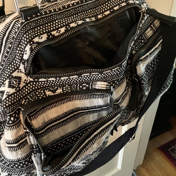 Bohemian travel Bag, fully lined,14”deep w/12x18” base. Black/white woven design - Picture 3 of 5
